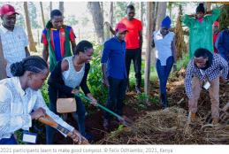 AATC 2021 participants learn to make good compost. © Felix Odhiambo, 2021, Kenya